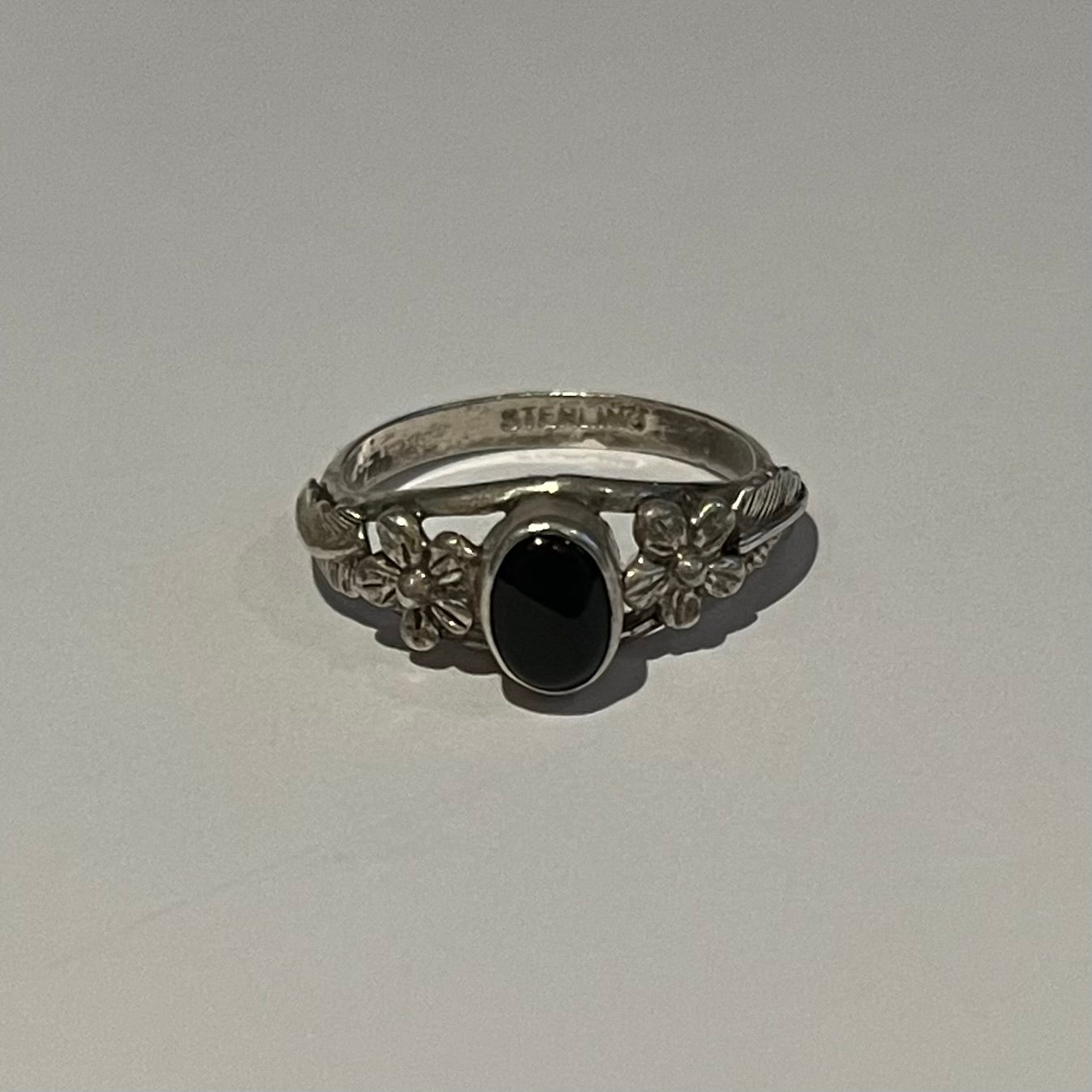 Vintage Sterling Silver Onyx Ring